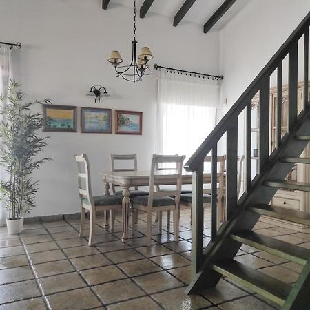 Cercado Del Medio, Chalet Con Piscina Privada 阿德耶 外观 照片