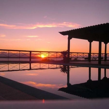 Cercado Del Medio, Chalet Con Piscina Privada 阿德耶 外观 照片