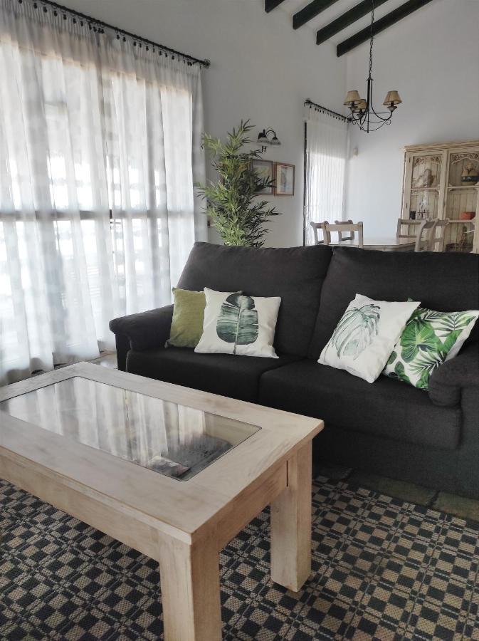 Cercado Del Medio, Chalet Con Piscina Privada 阿德耶 外观 照片