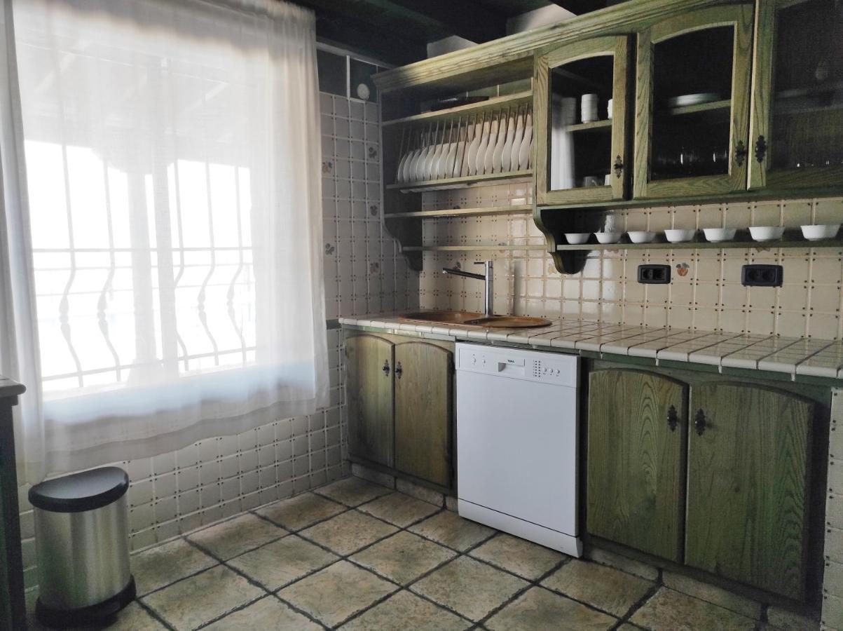 Cercado Del Medio, Chalet Con Piscina Privada 阿德耶 外观 照片