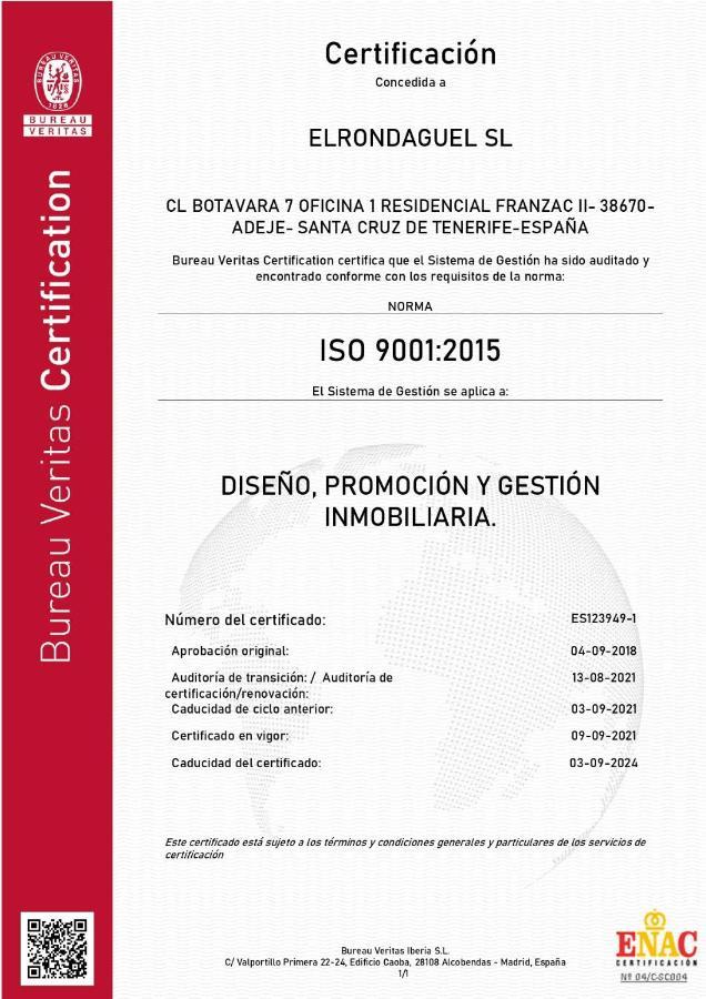 Cercado Del Medio, Chalet Con Piscina Privada 阿德耶 外观 照片