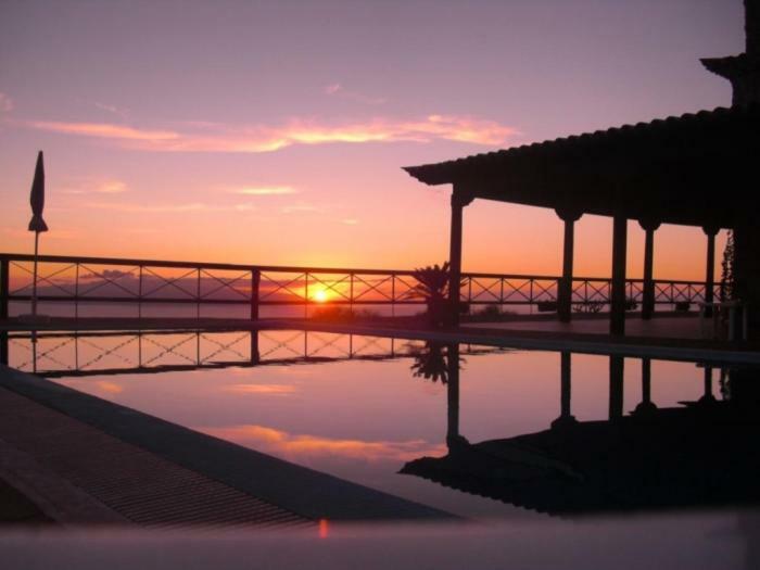 Cercado Del Medio, Chalet Con Piscina Privada 阿德耶 外观 照片